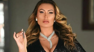 Andressa Urach rebate críticas após posar nua segurando Bíblia