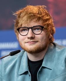 Ed Sheeran faz doação milionária à antiga escola