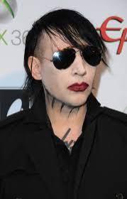 Marilyn Manson termina serviço comunitário